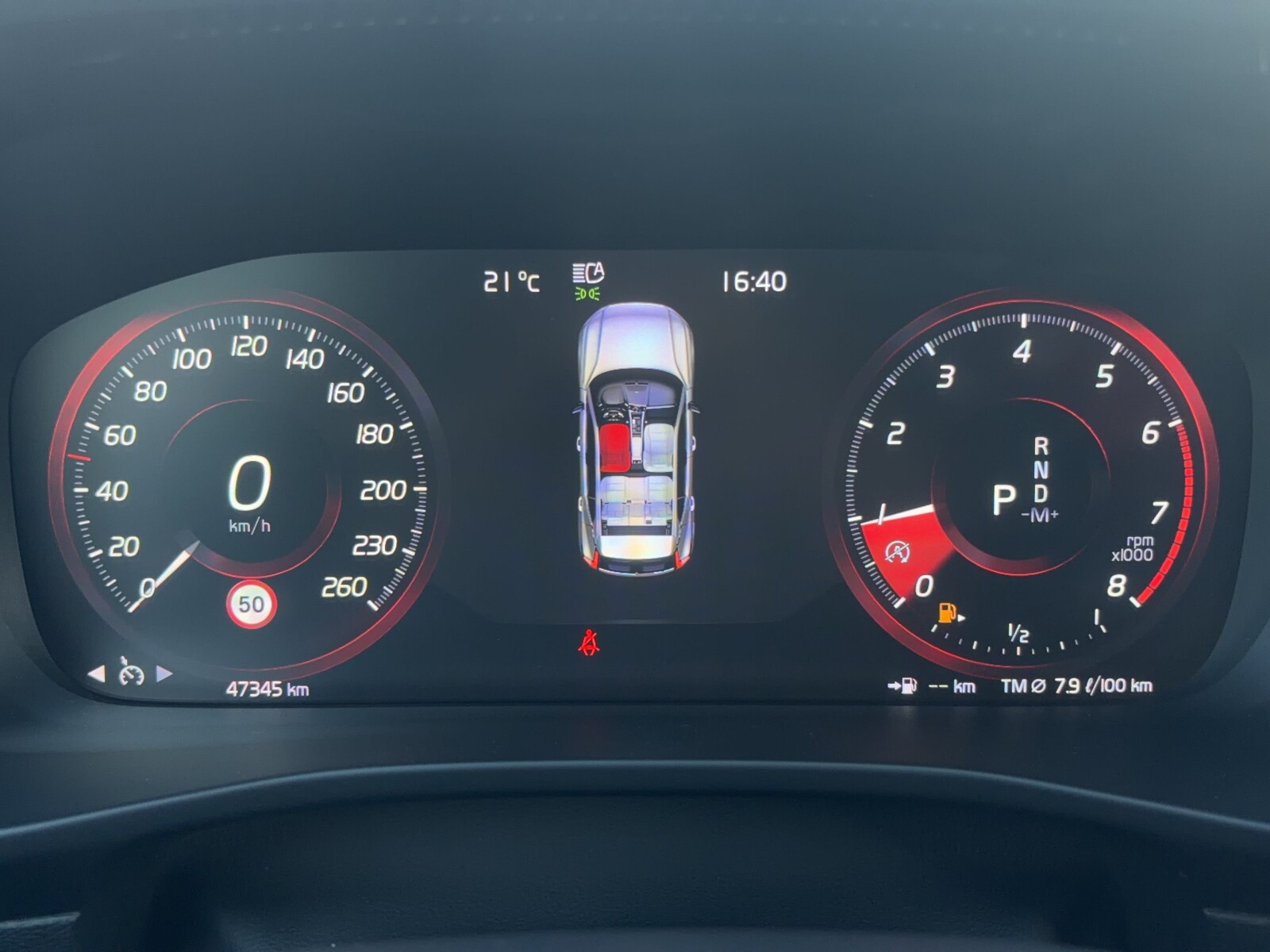 Volvo XC 40 - zdjęcie 13