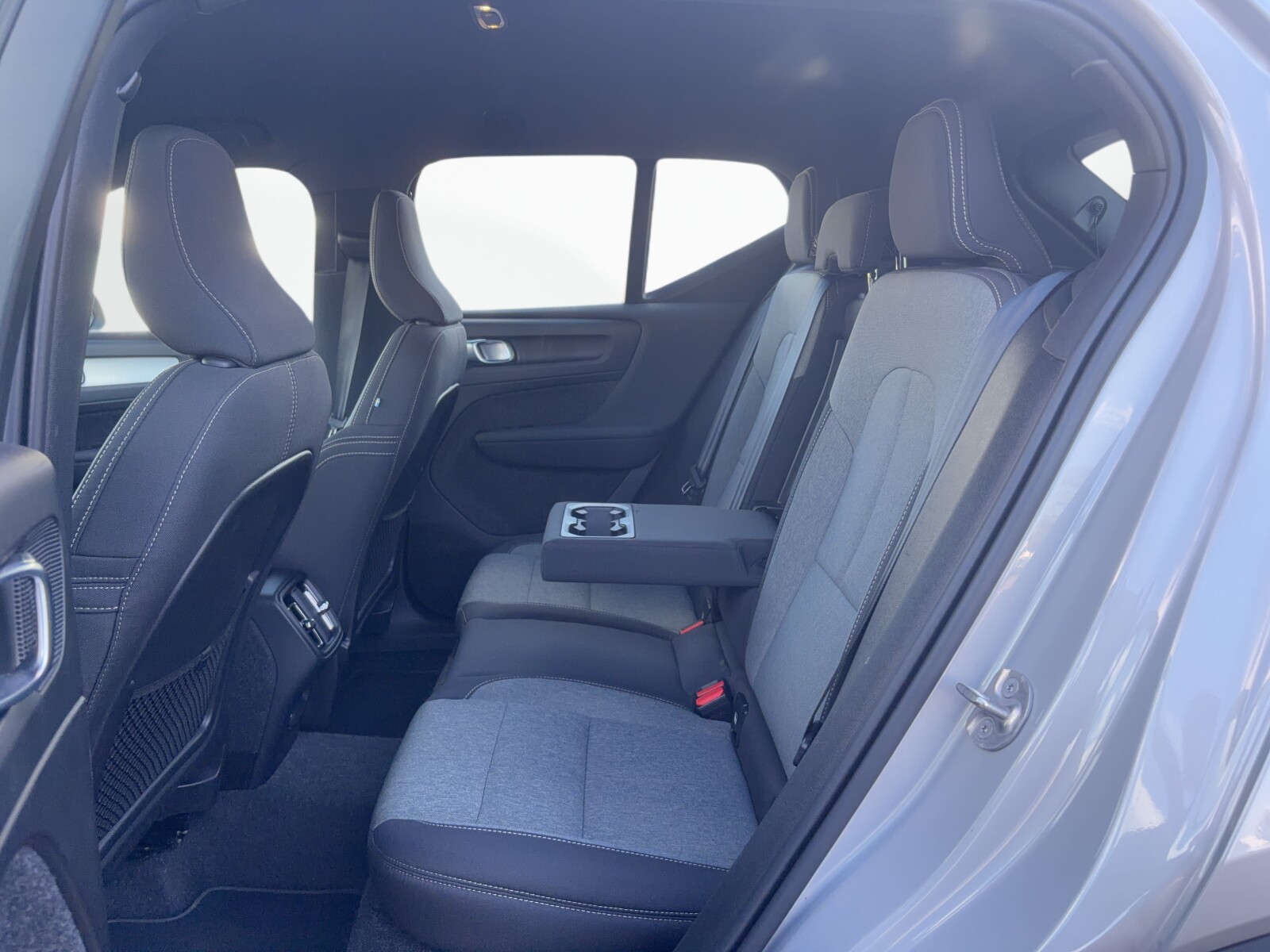 Volvo XC 40 - zdjęcie 27