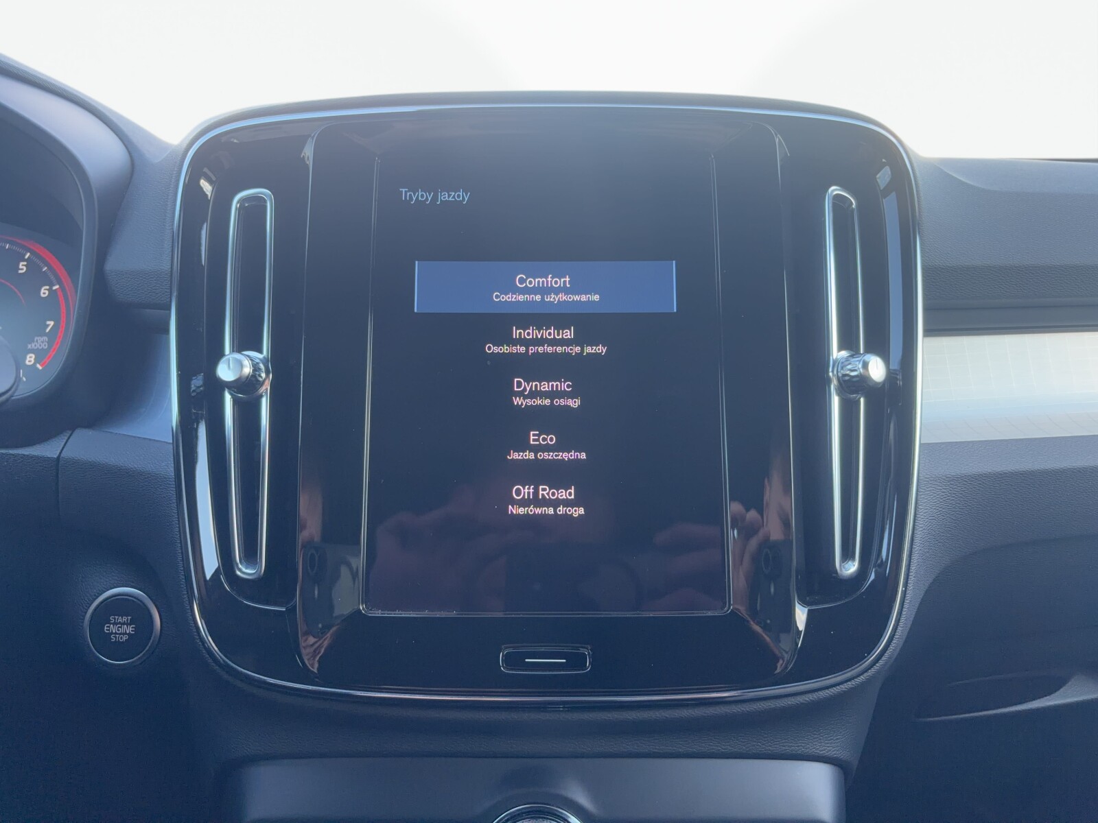 Volvo XC 40 - zdjęcie 29