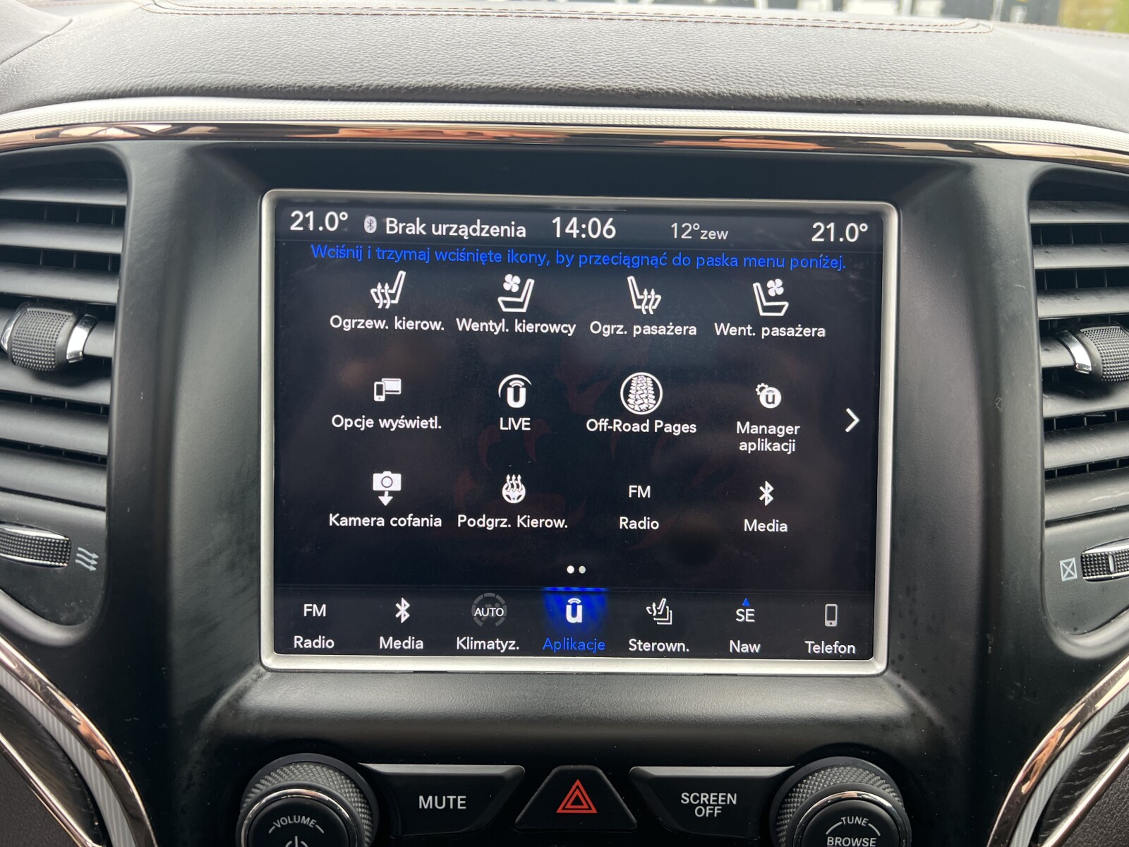Jeep Grand Cherokee - zdjęcie 23