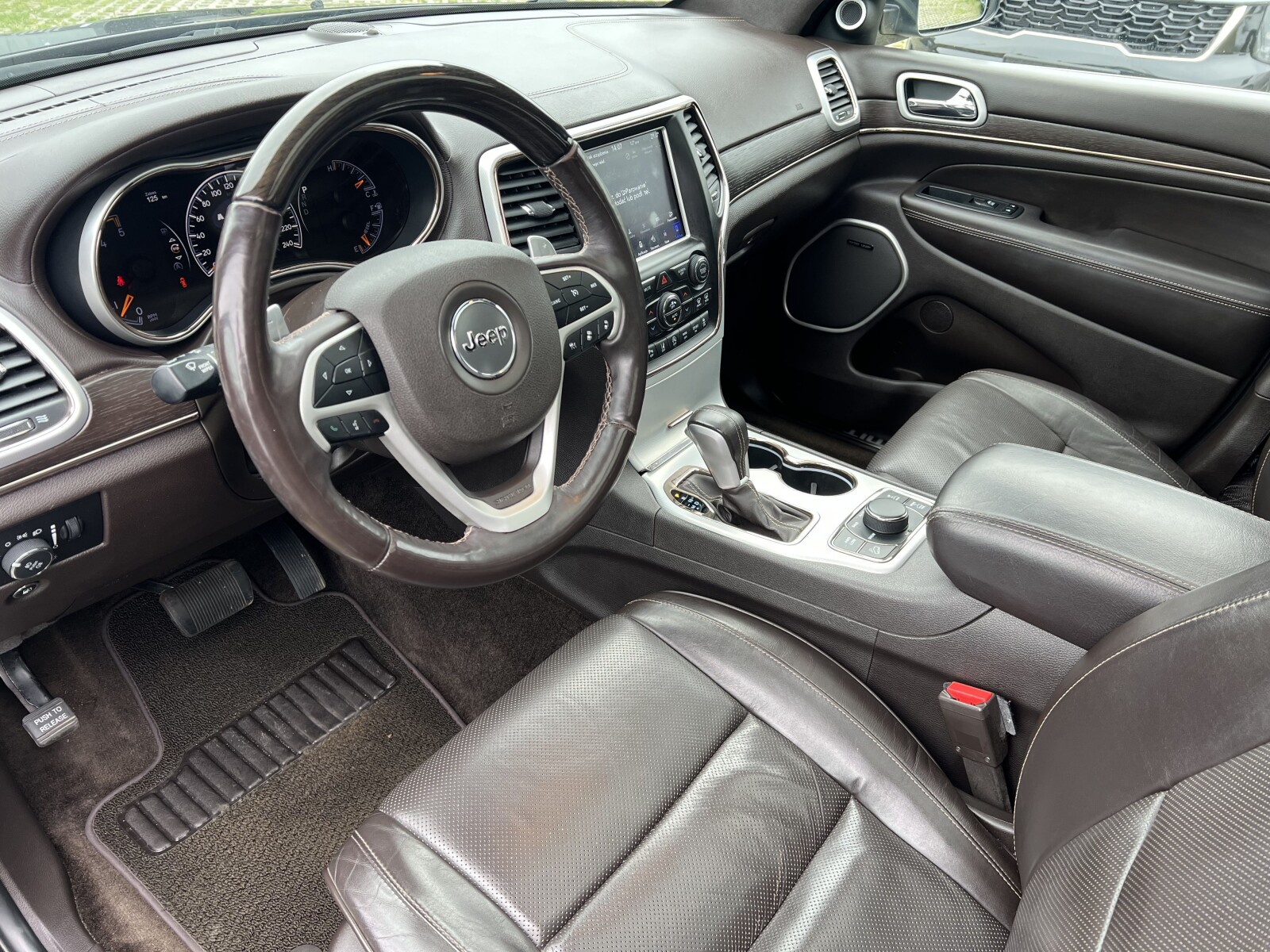 Jeep Grand Cherokee - zdjęcie 10