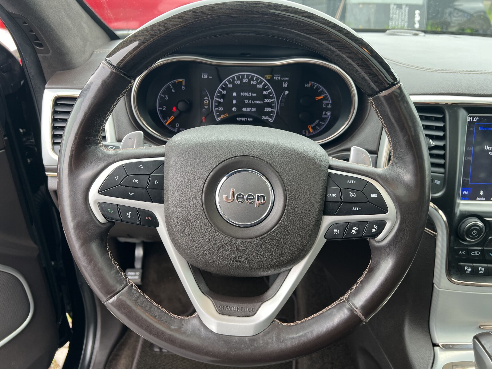 Jeep Grand Cherokee - zdjęcie 19