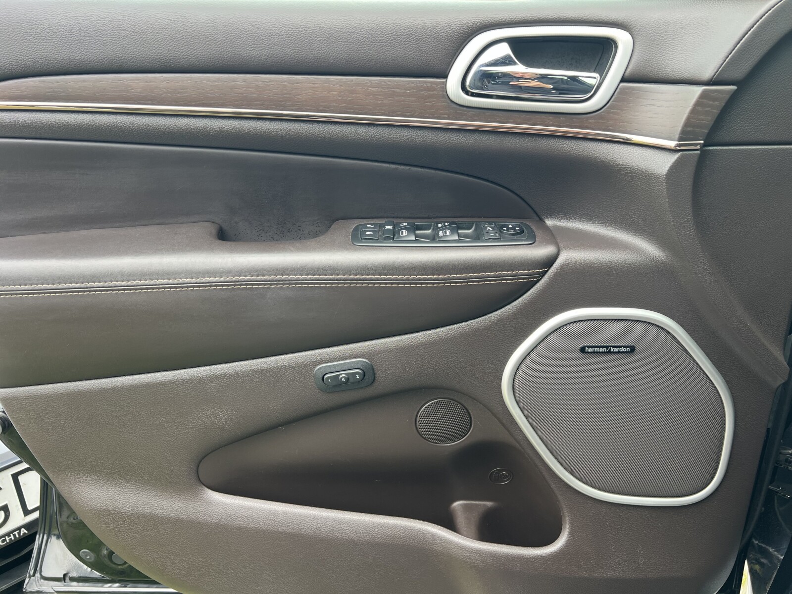 Jeep Grand Cherokee - zdjęcie 11