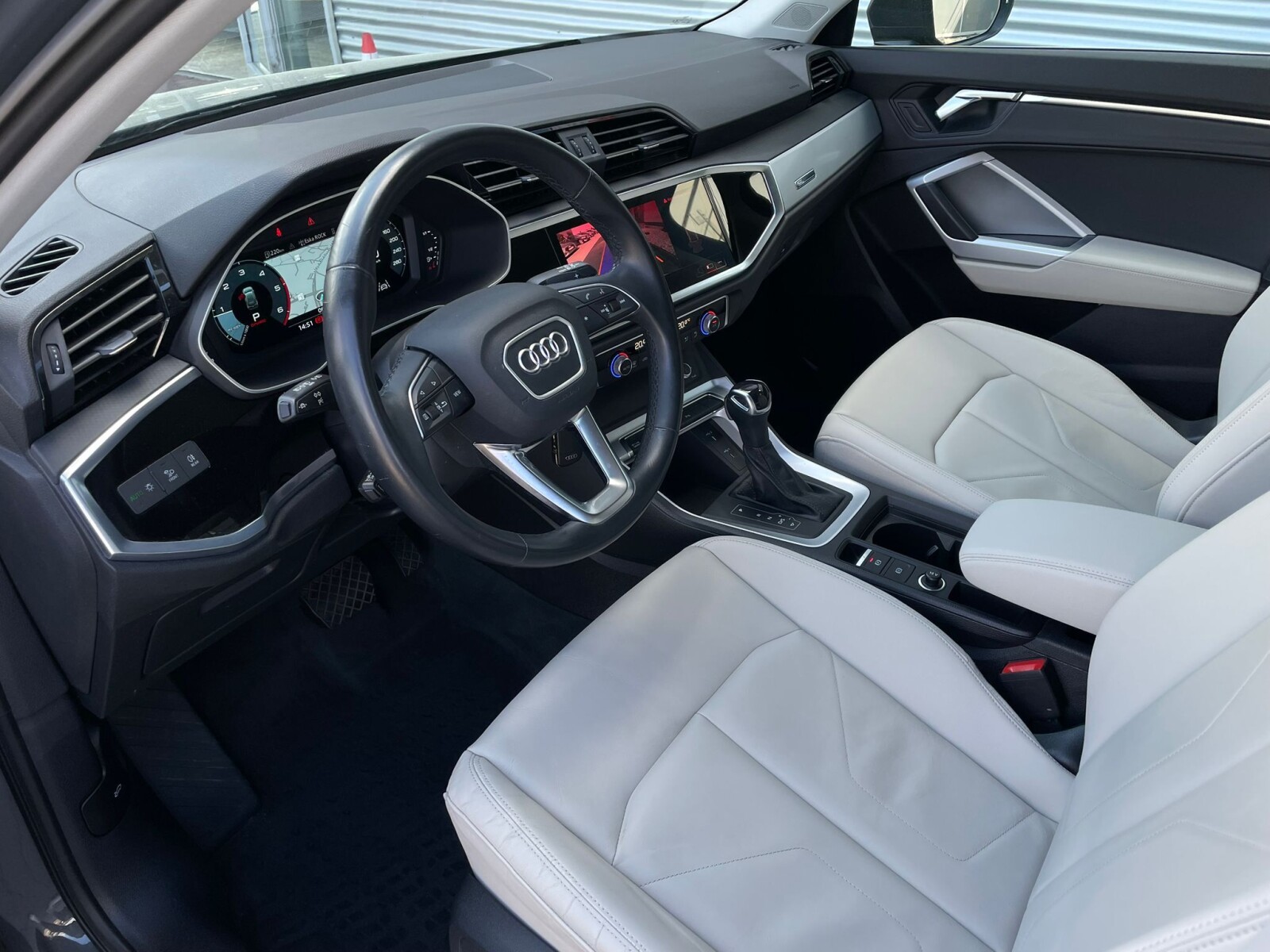 Audi Q3 - zdjęcie 20