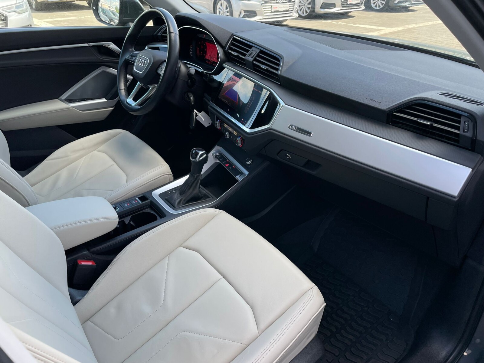 Audi Q3 - zdjęcie 22