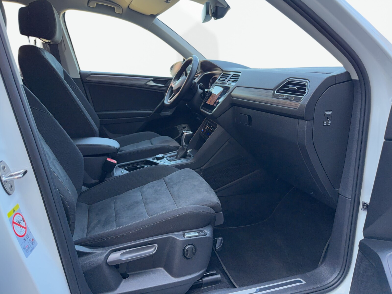 Volkswagen Tiguan Allspace - zdjęcie 40