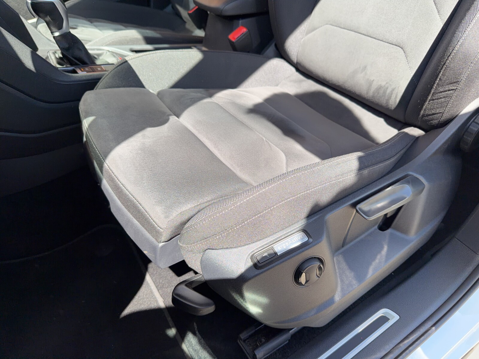 Volkswagen Tiguan Allspace - zdjęcie 13