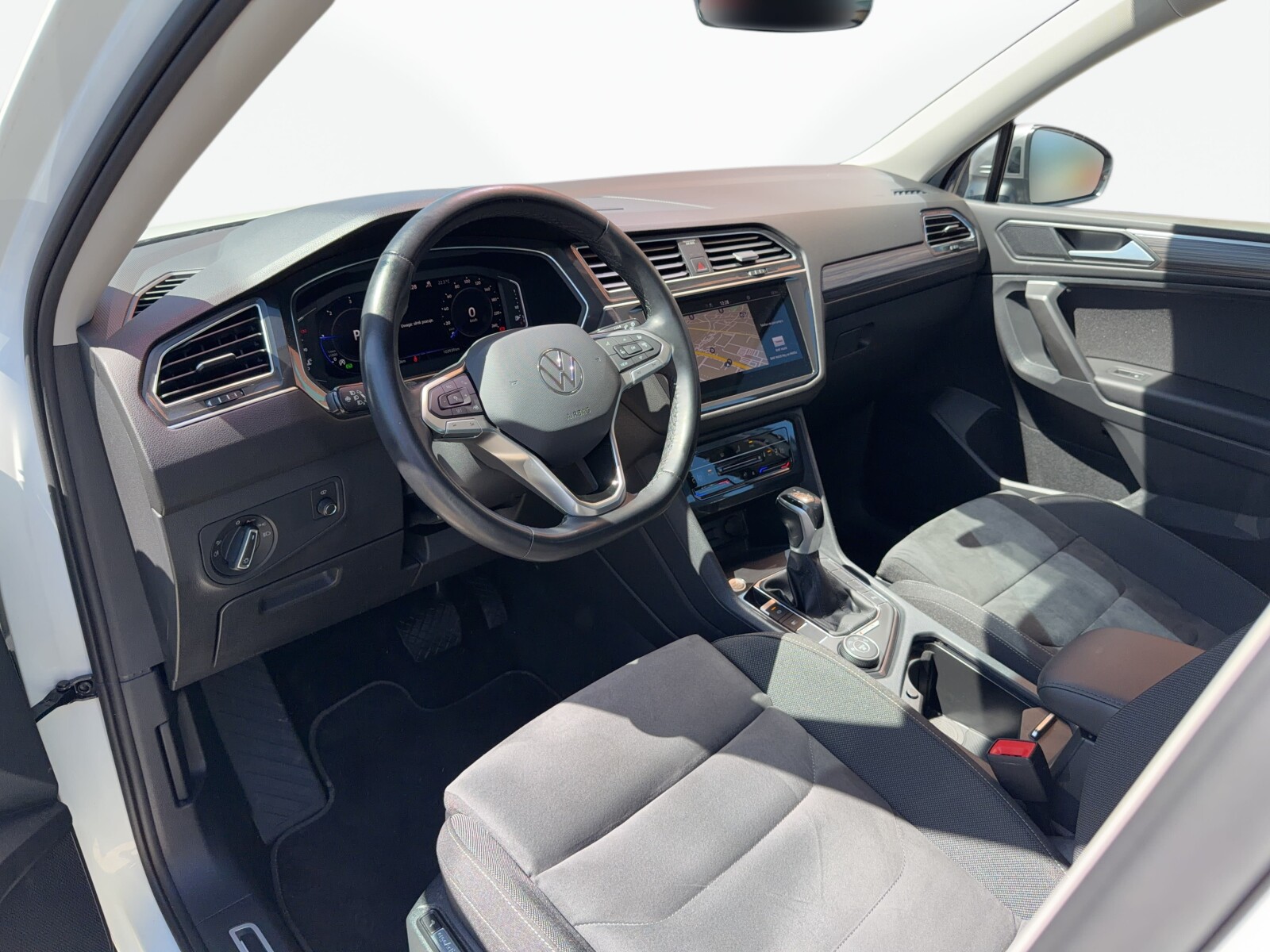 Volkswagen Tiguan Allspace - zdjęcie 9