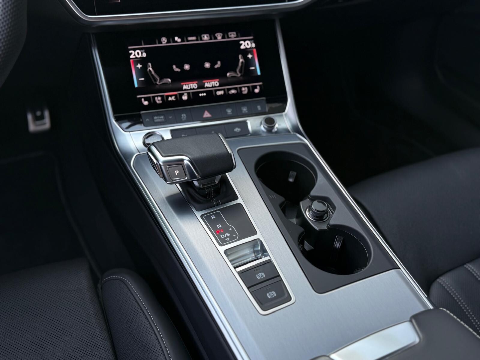 Audi A6 Limousine - zdjęcie 29