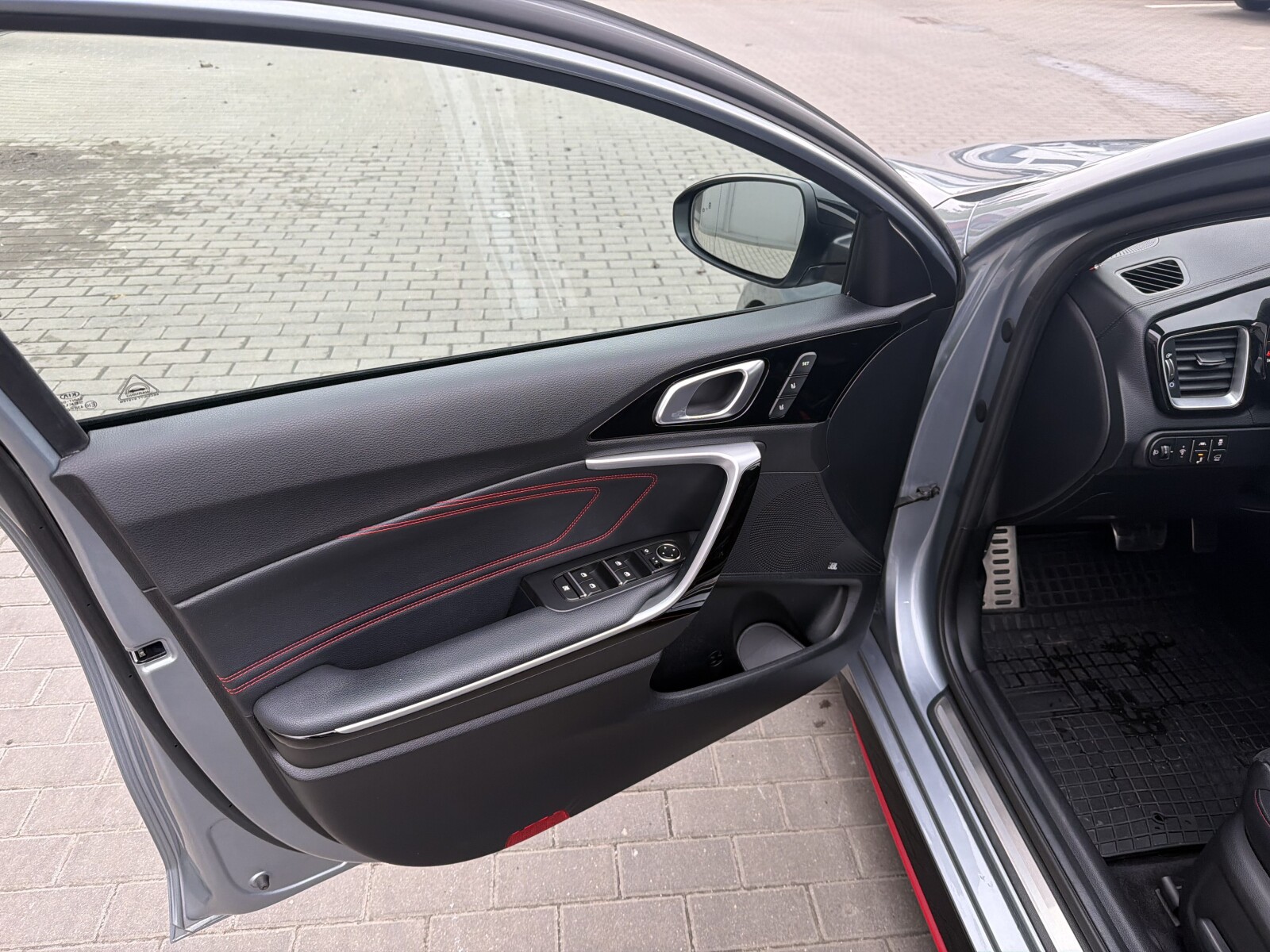 Kia Pro_cee'd - zdjęcie 10