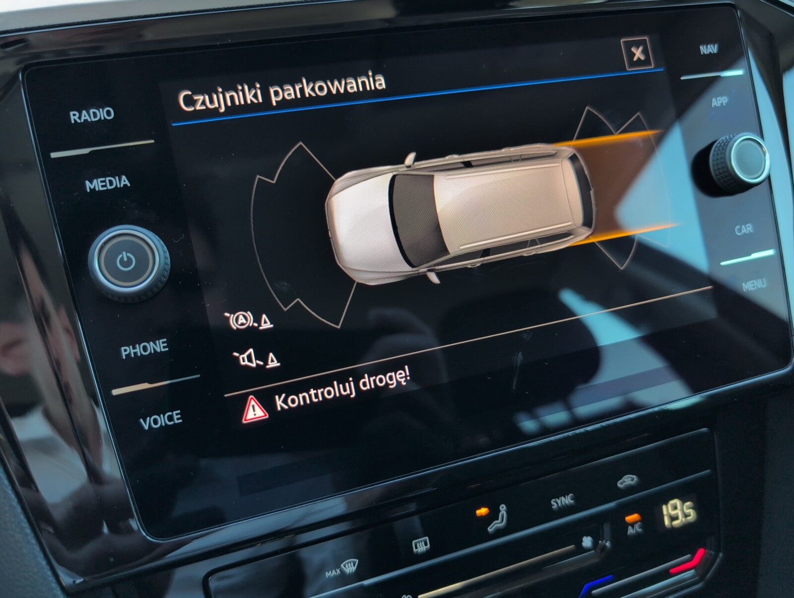 Volkswagen Passat Variant - zdjęcie 24