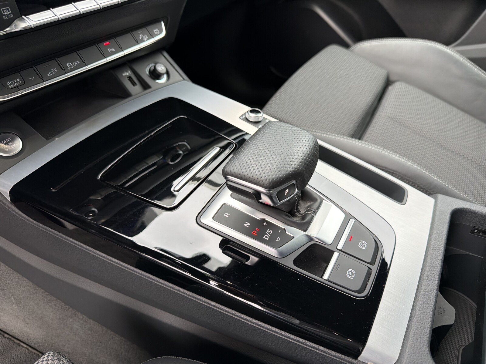 Audi Q5 - zdjęcie 24