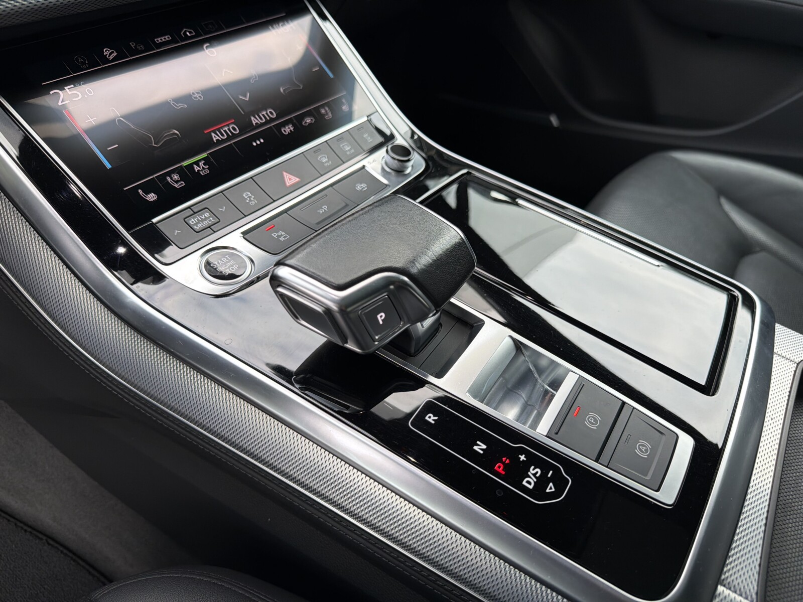 Audi Q7 - zdjęcie 21