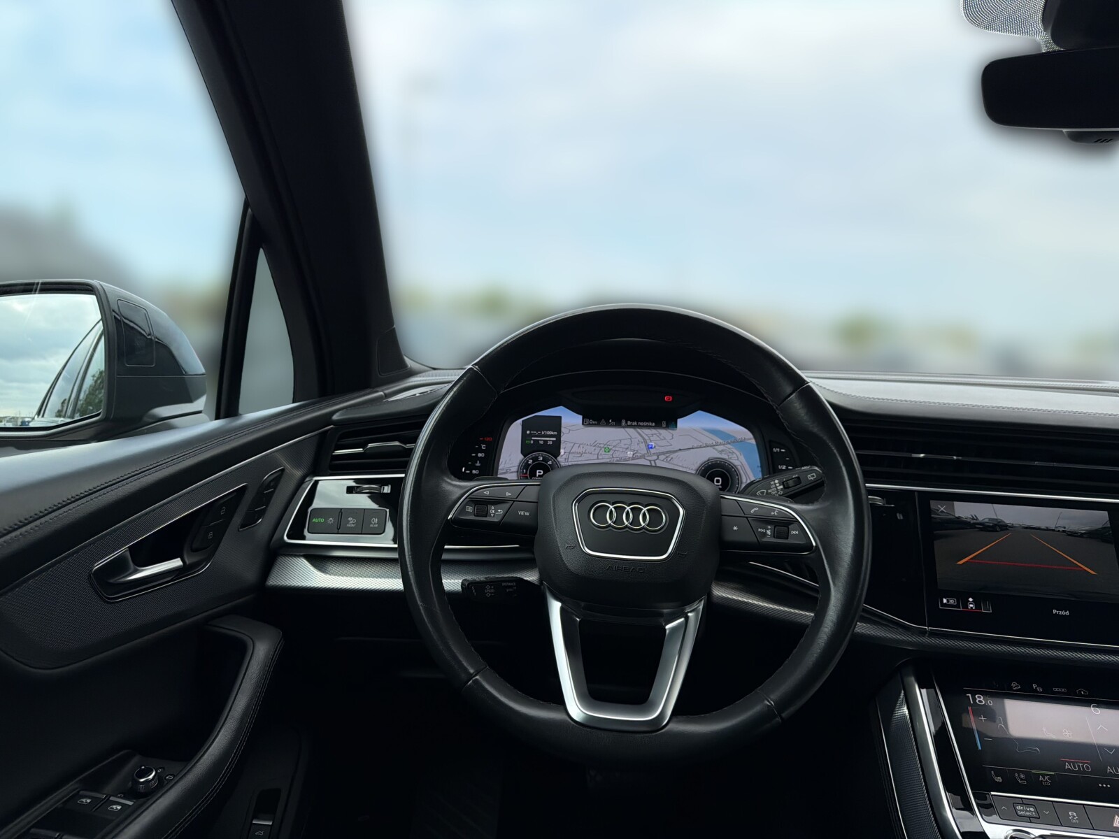 Audi Q7 - zdjęcie 18