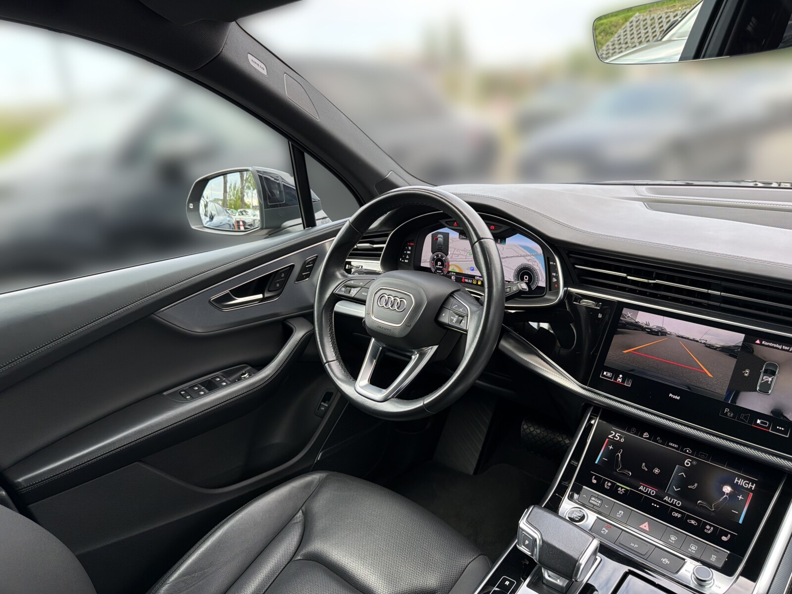 Audi Q7 - zdjęcie 16