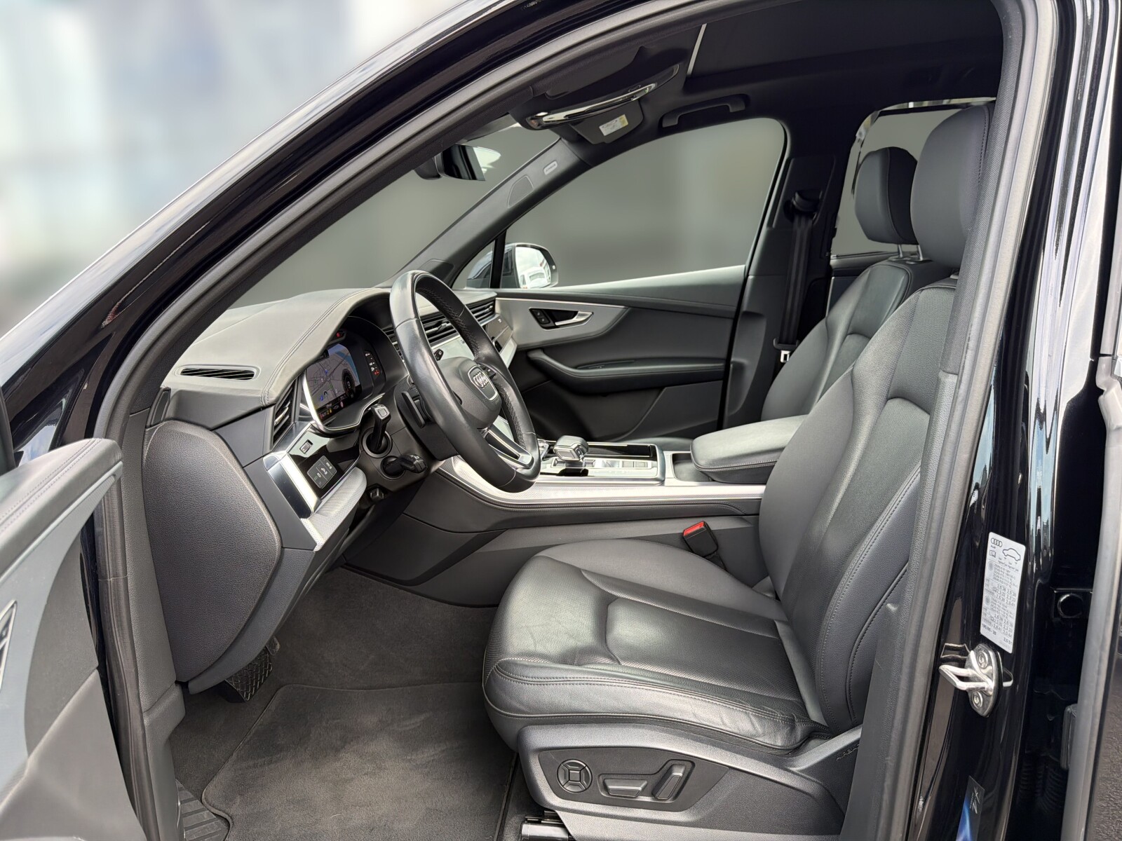 Audi Q7 - zdjęcie 11