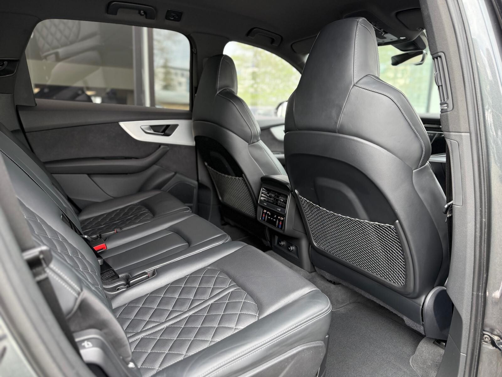 Audi Q7 - zdjęcie 24