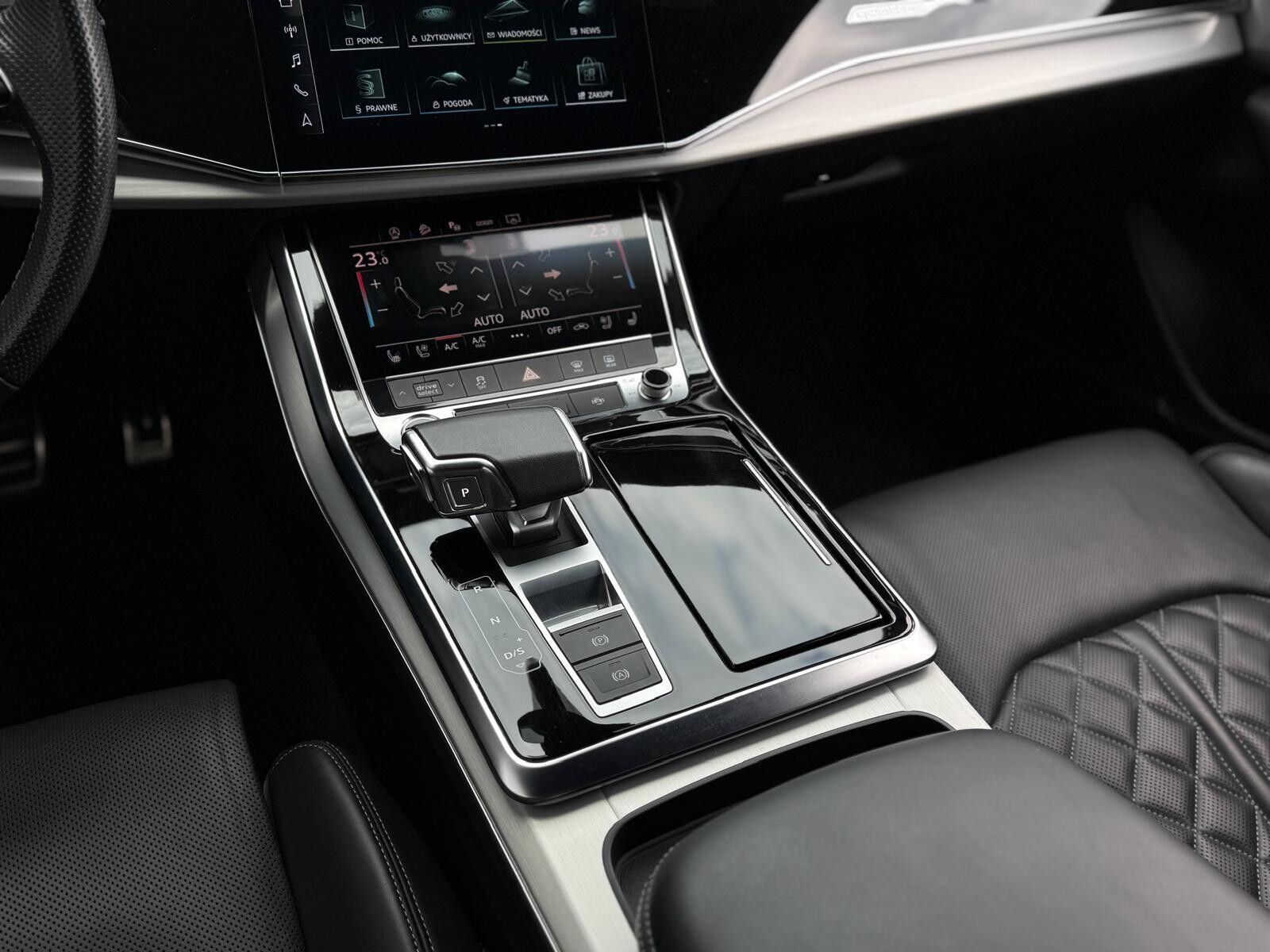 Audi Q7 - zdjęcie 27