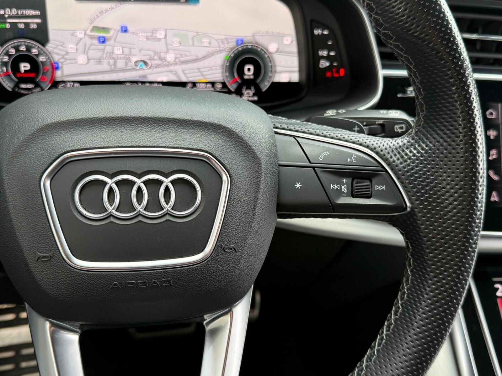 Audi Q7 - zdjęcie 29