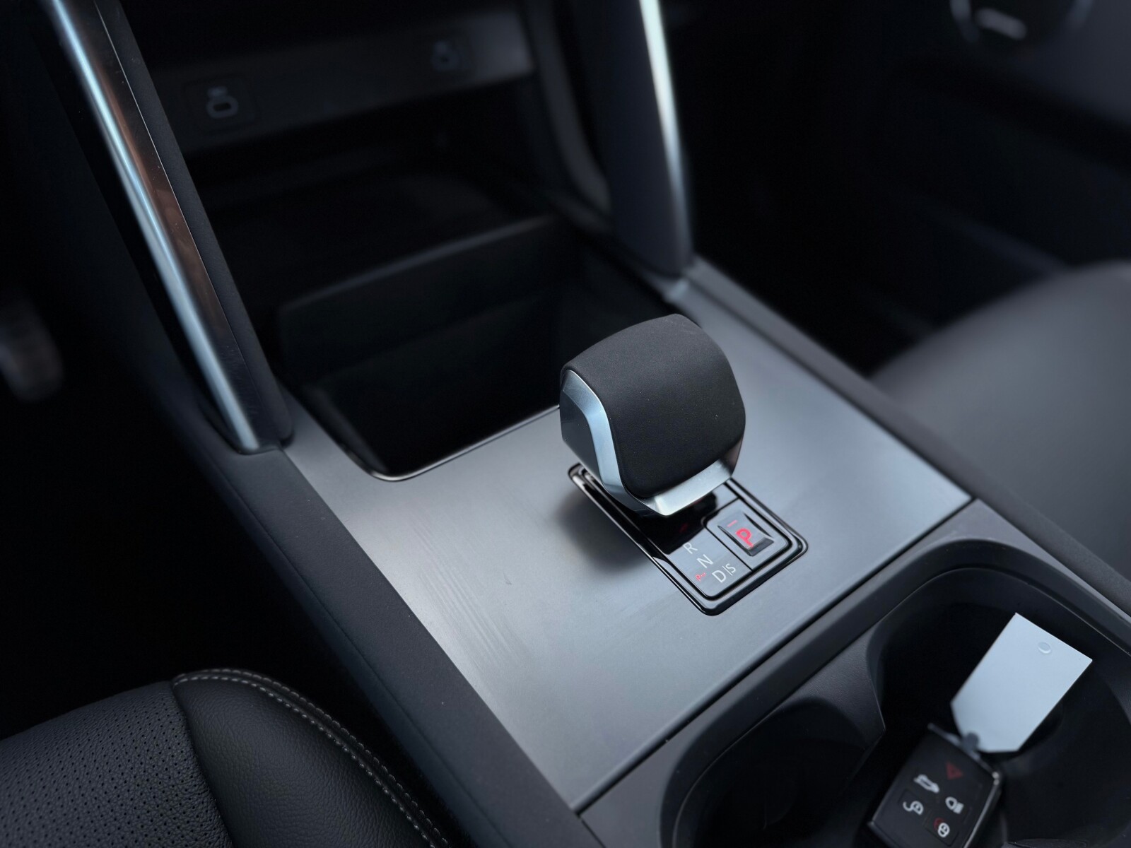 Land Rover Discovery Sport - zdjęcie 27