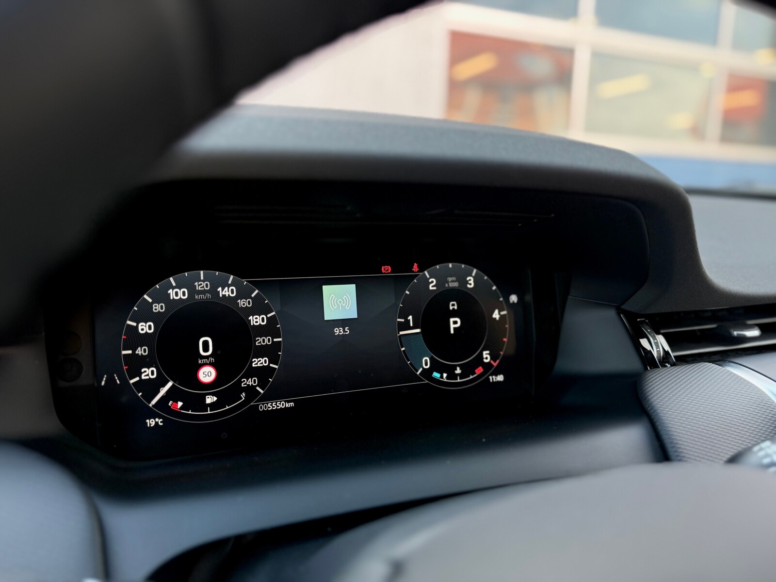 Land Rover Discovery Sport - zdjęcie 26