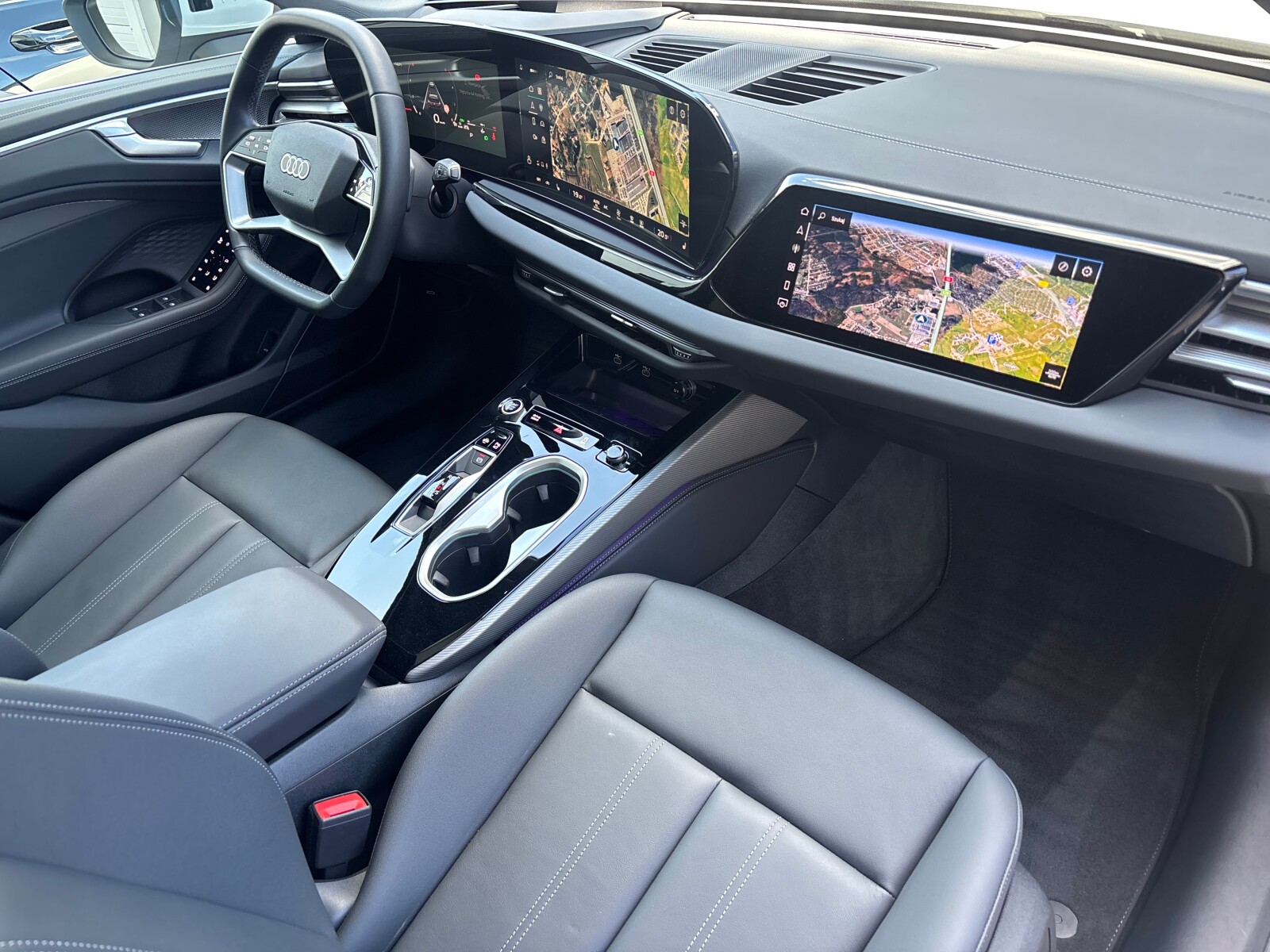 Audi A6 Avant - zdjęcie 36