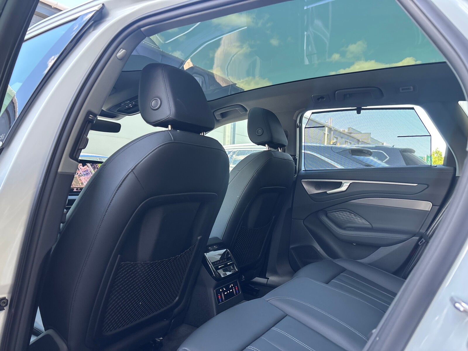 Audi A6 Avant - zdjęcie 31