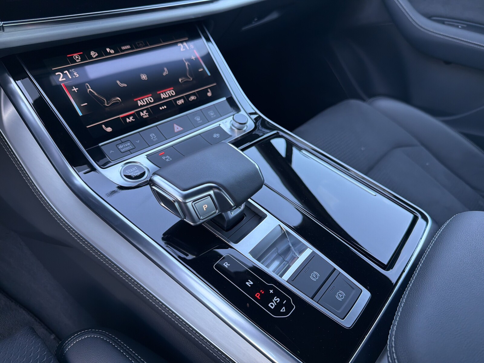 Audi Q7 - zdjęcie 21