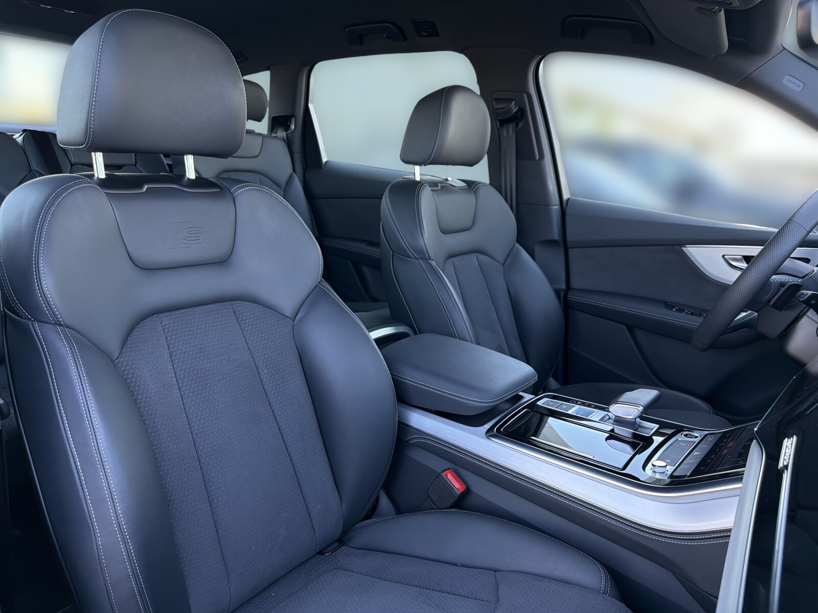 Audi Q7 - zdjęcie 15