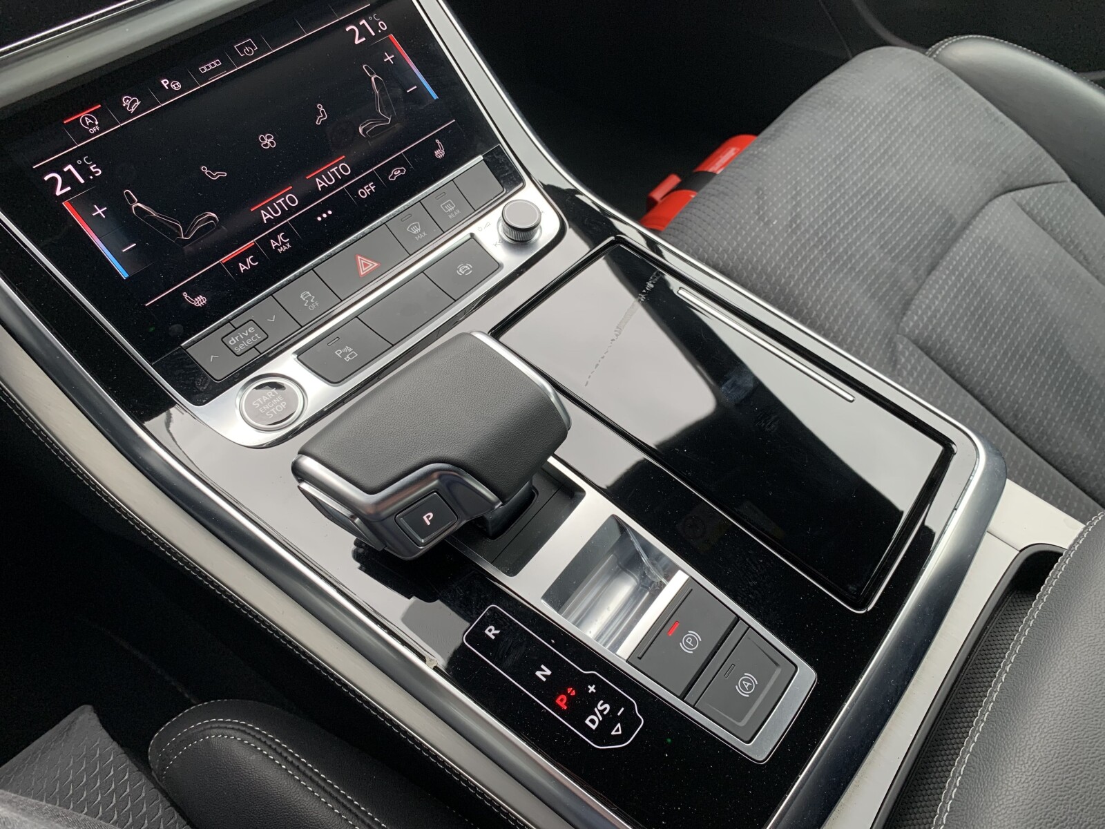 Audi Q7 - zdjęcie 21
