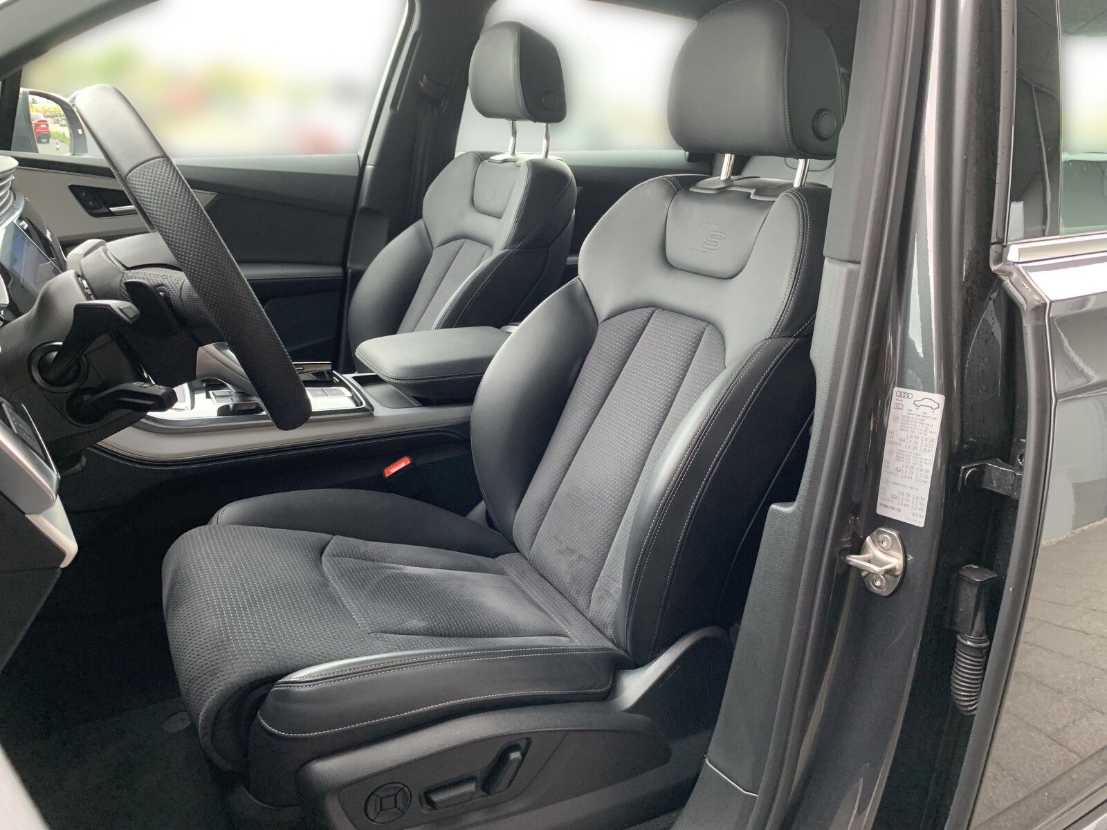 Audi Q7 - zdjęcie 12
