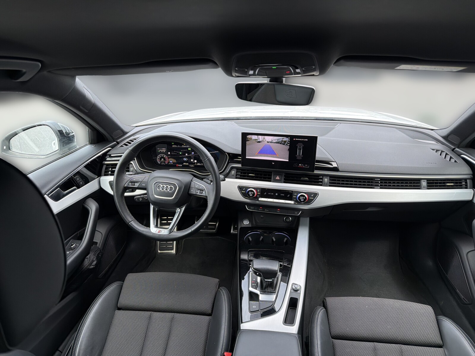 Audi A4 Avant - zdjęcie 17