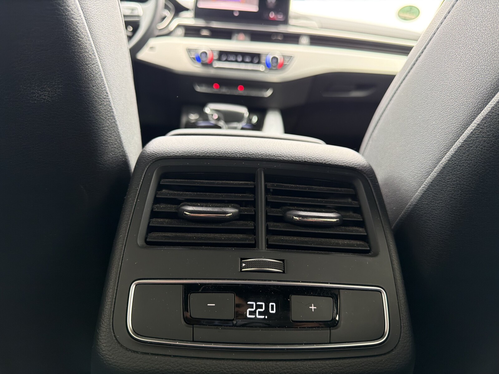 Audi A4 Avant - zdjęcie 21