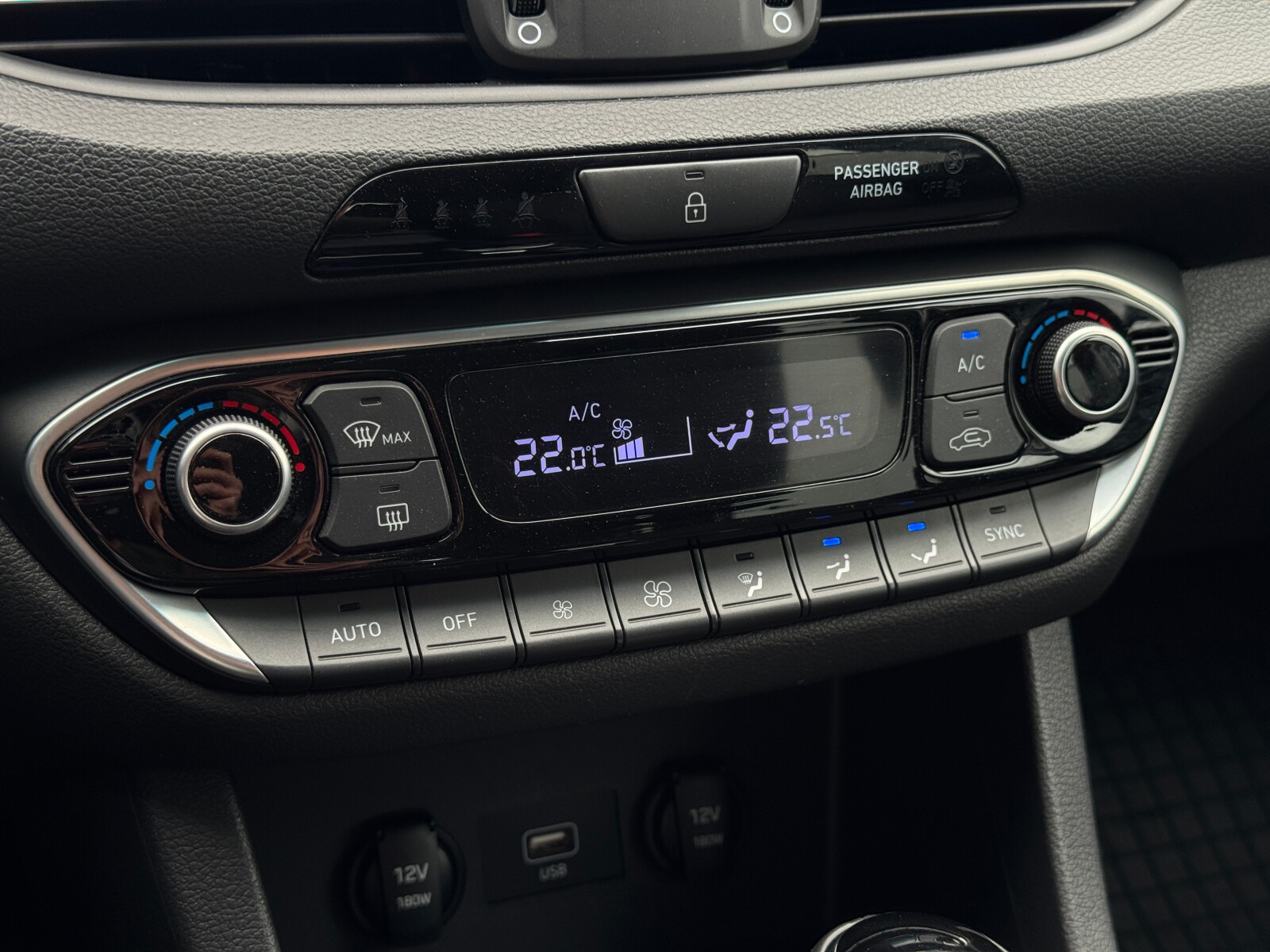 Hyundai i30 - zdjęcie 28