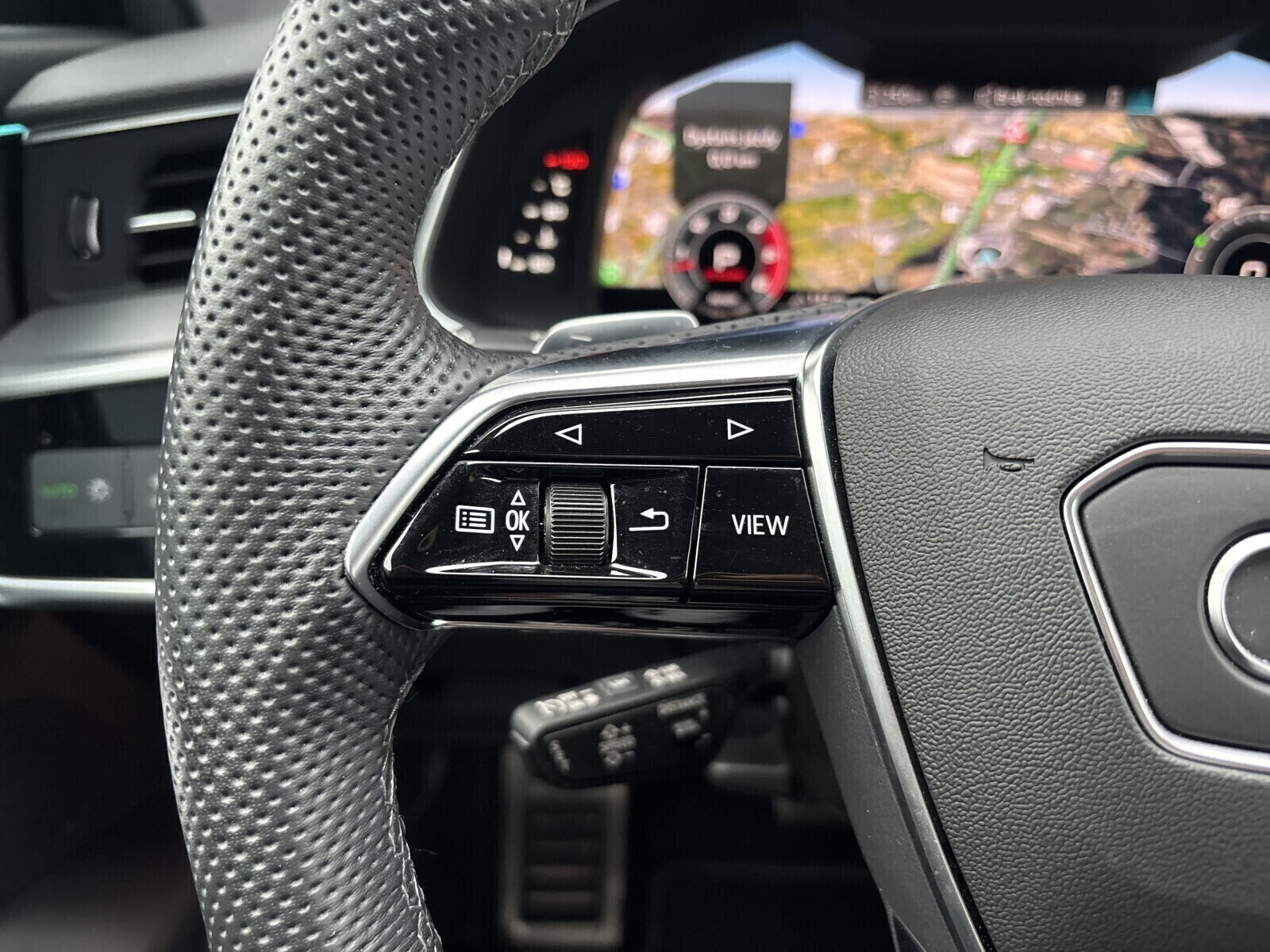 Audi S6 Avant - zdjęcie 11