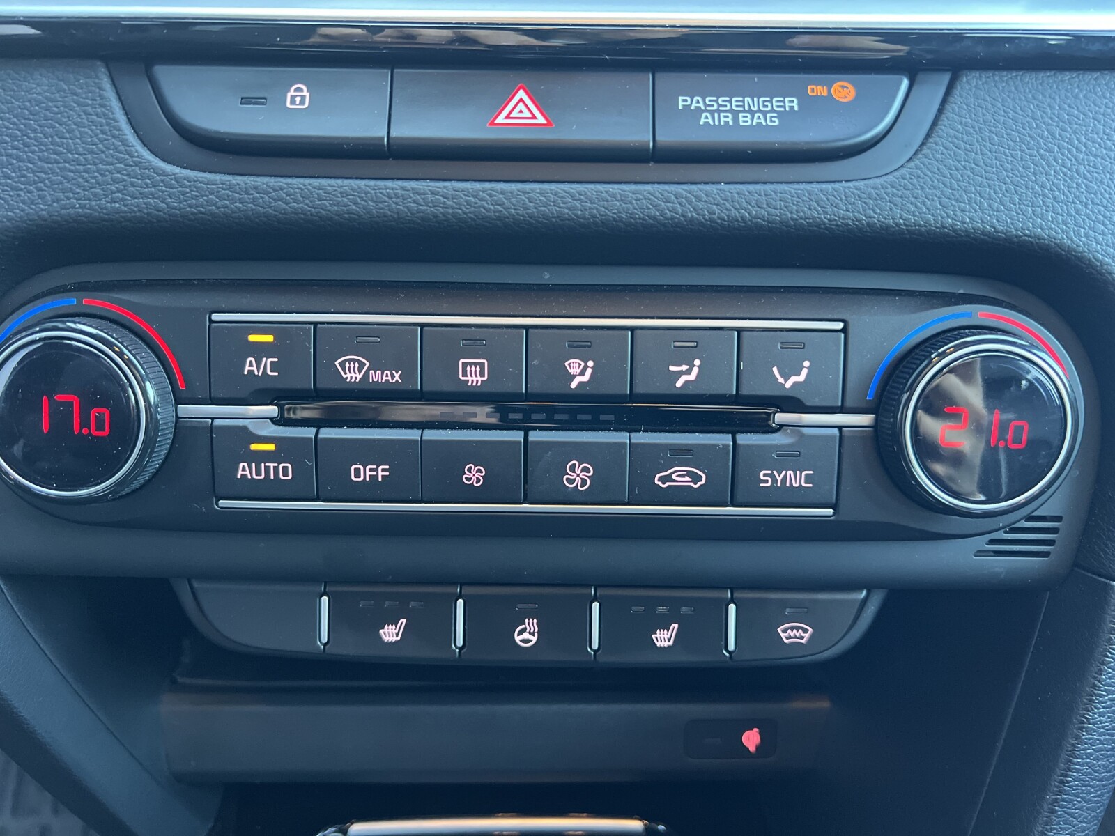 Kia Pro_cee'd - zdjęcie 24