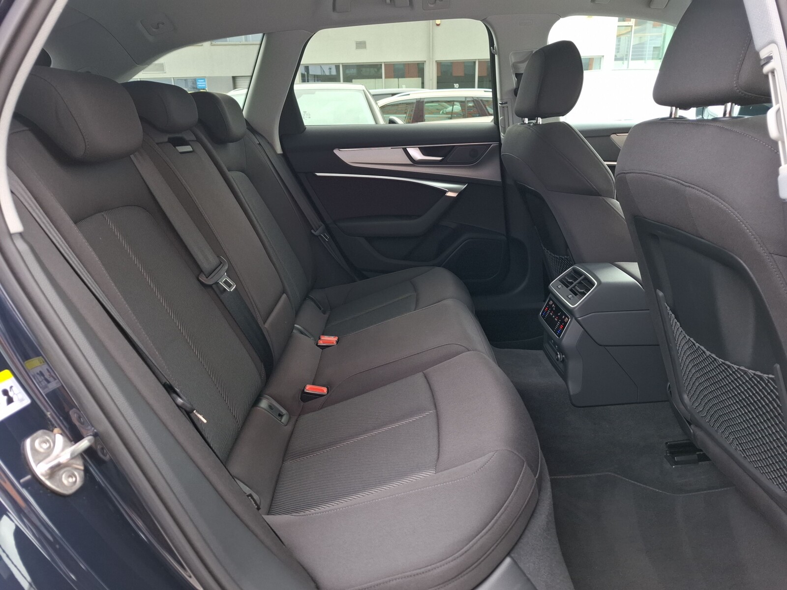 Audi A6 Avant - zdjęcie 15