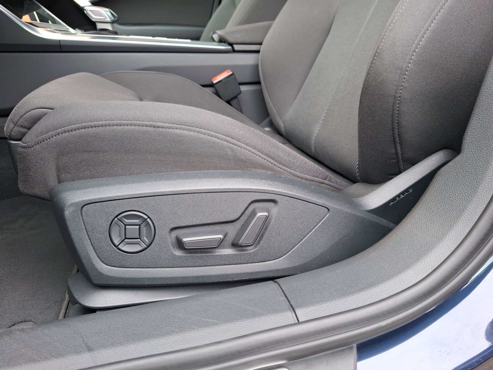 Audi A6 Avant - zdjęcie 18