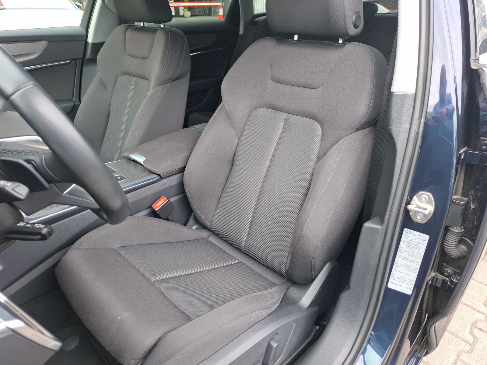 Audi A6 Avant - zdjęcie 16
