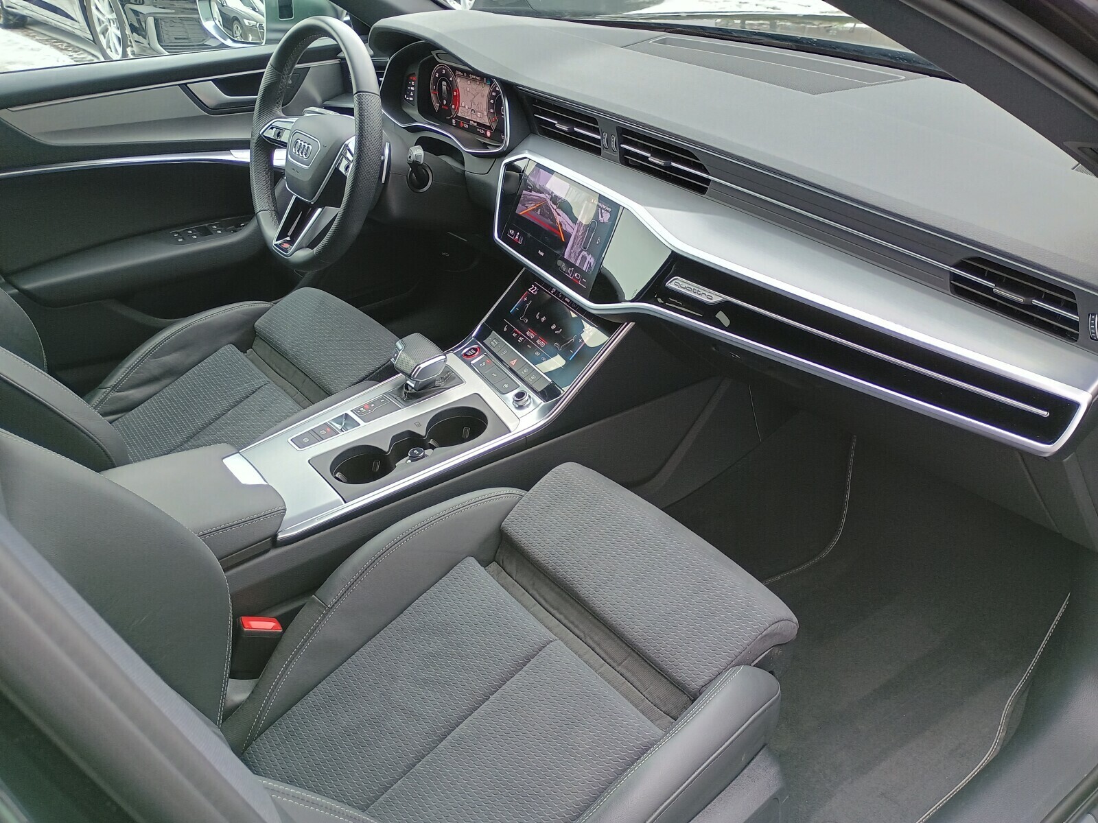 Audi S6 Avant - zdjęcie 23