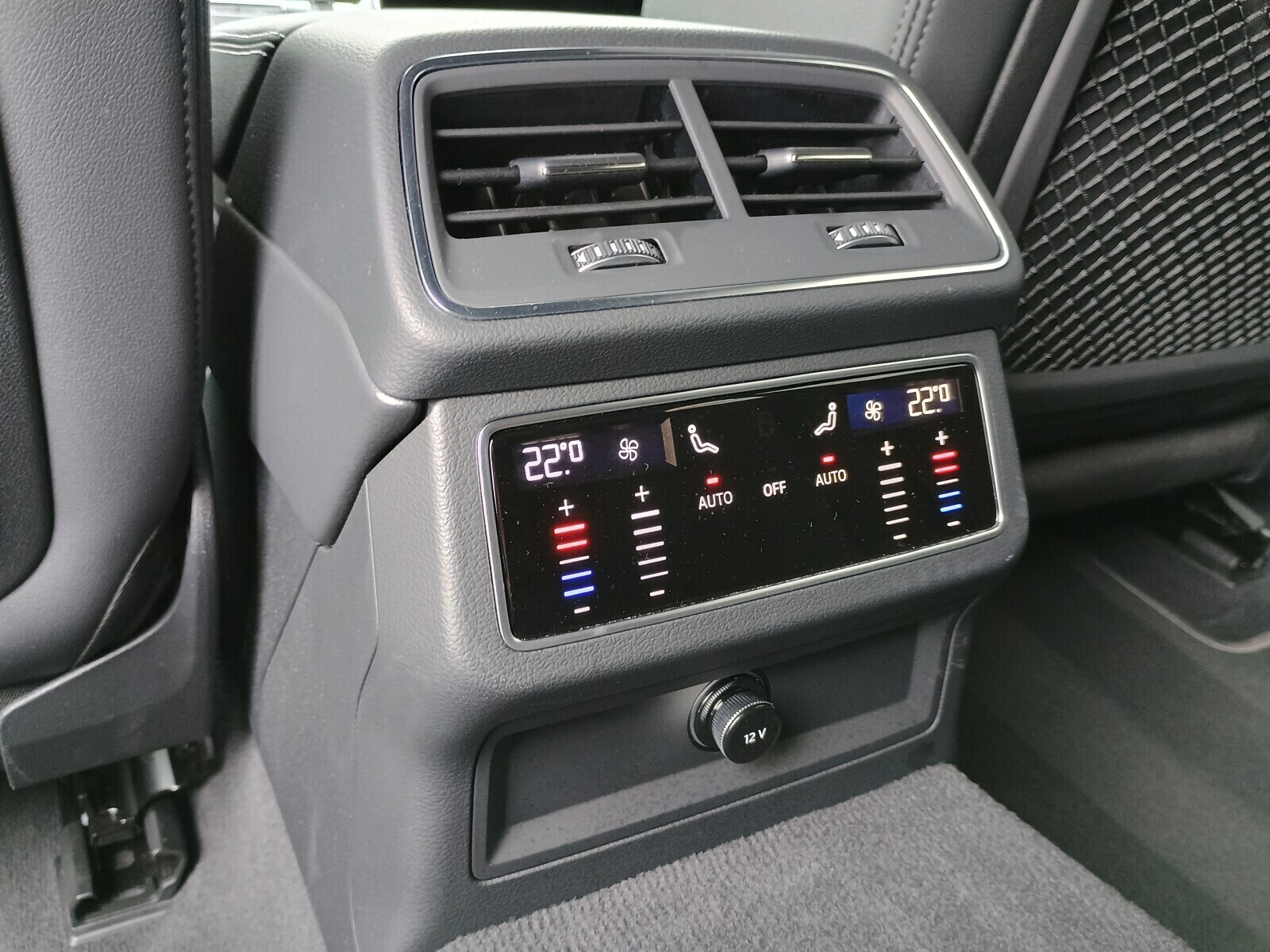Audi S6 Avant - zdjęcie 12