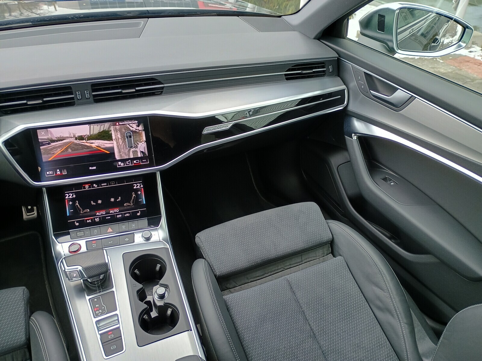 Audi S6 Avant - zdjęcie 15