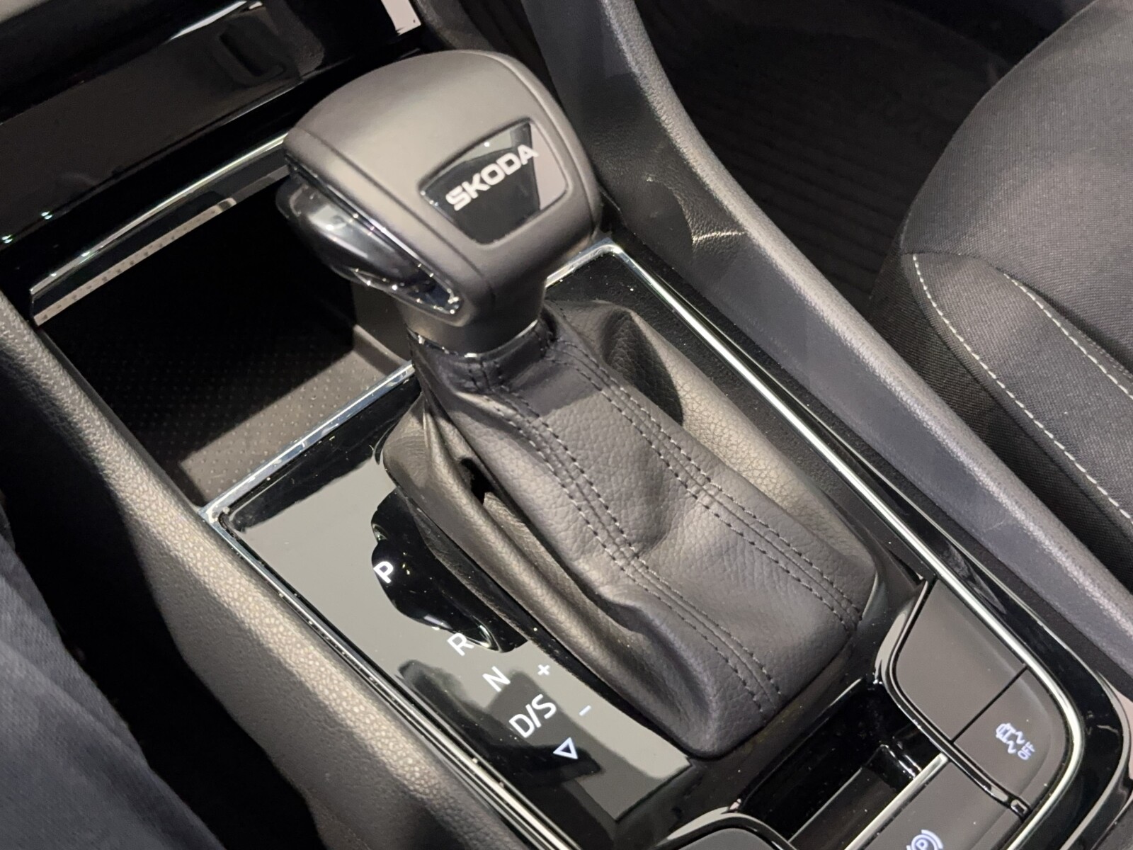 Škoda Karoq - zdjęcie 26