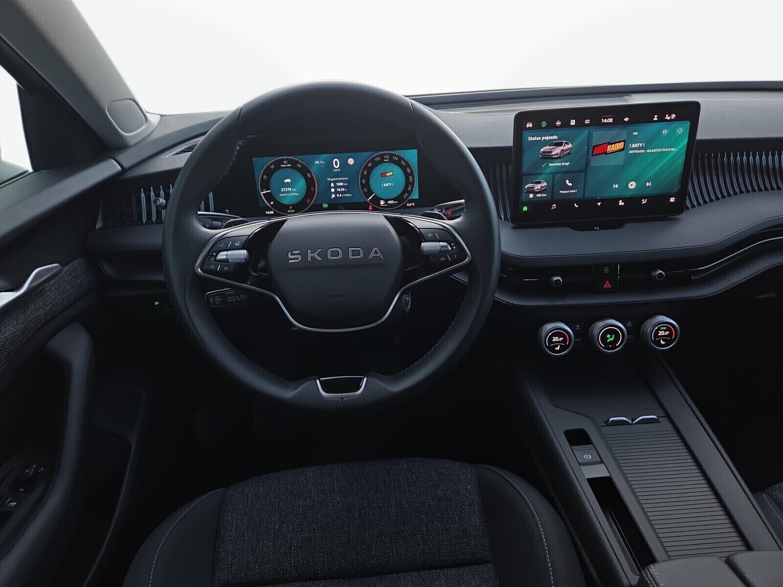 Škoda Superb - zdjęcie 14