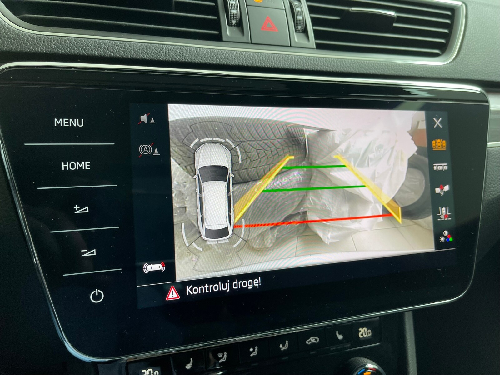 Škoda Superb Combi - zdjęcie 17