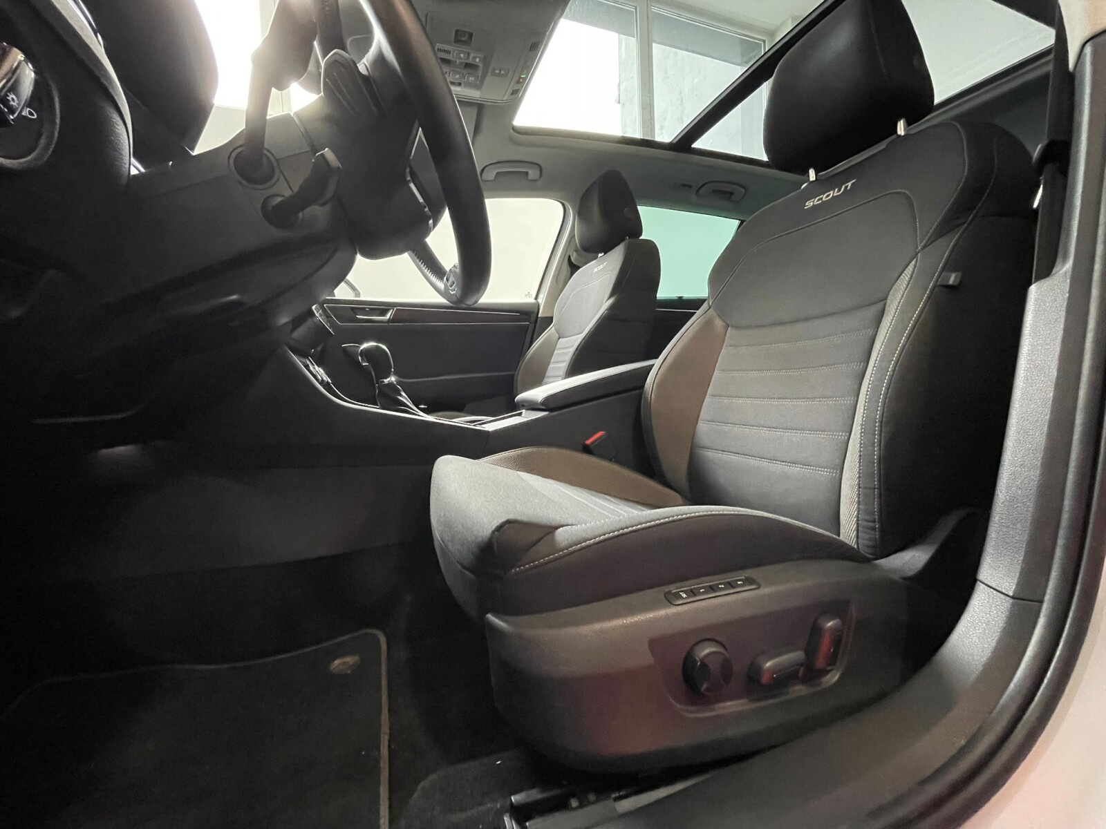Škoda Superb Combi - zdjęcie 10