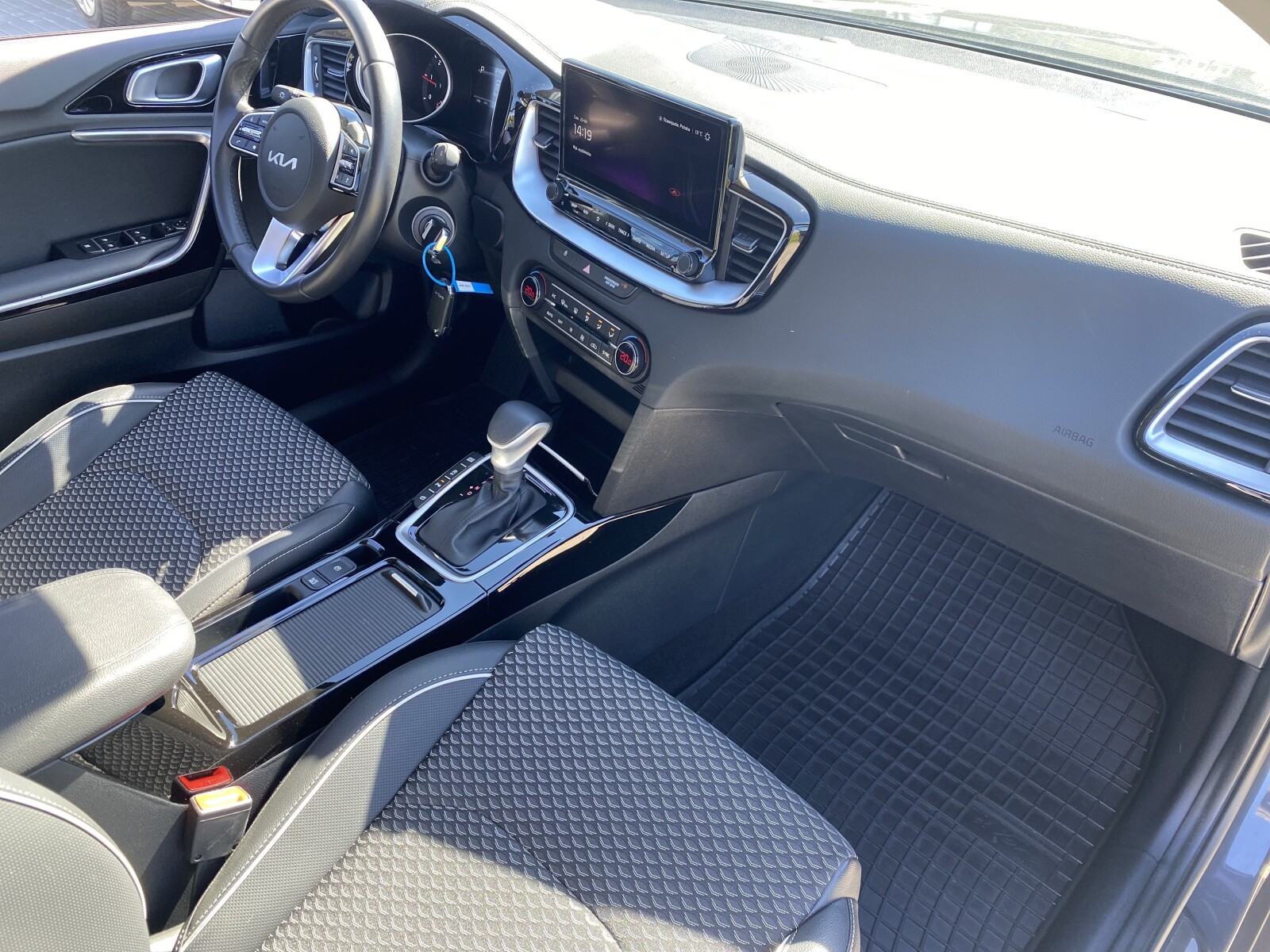 Kia XCeed - zdjęcie 15