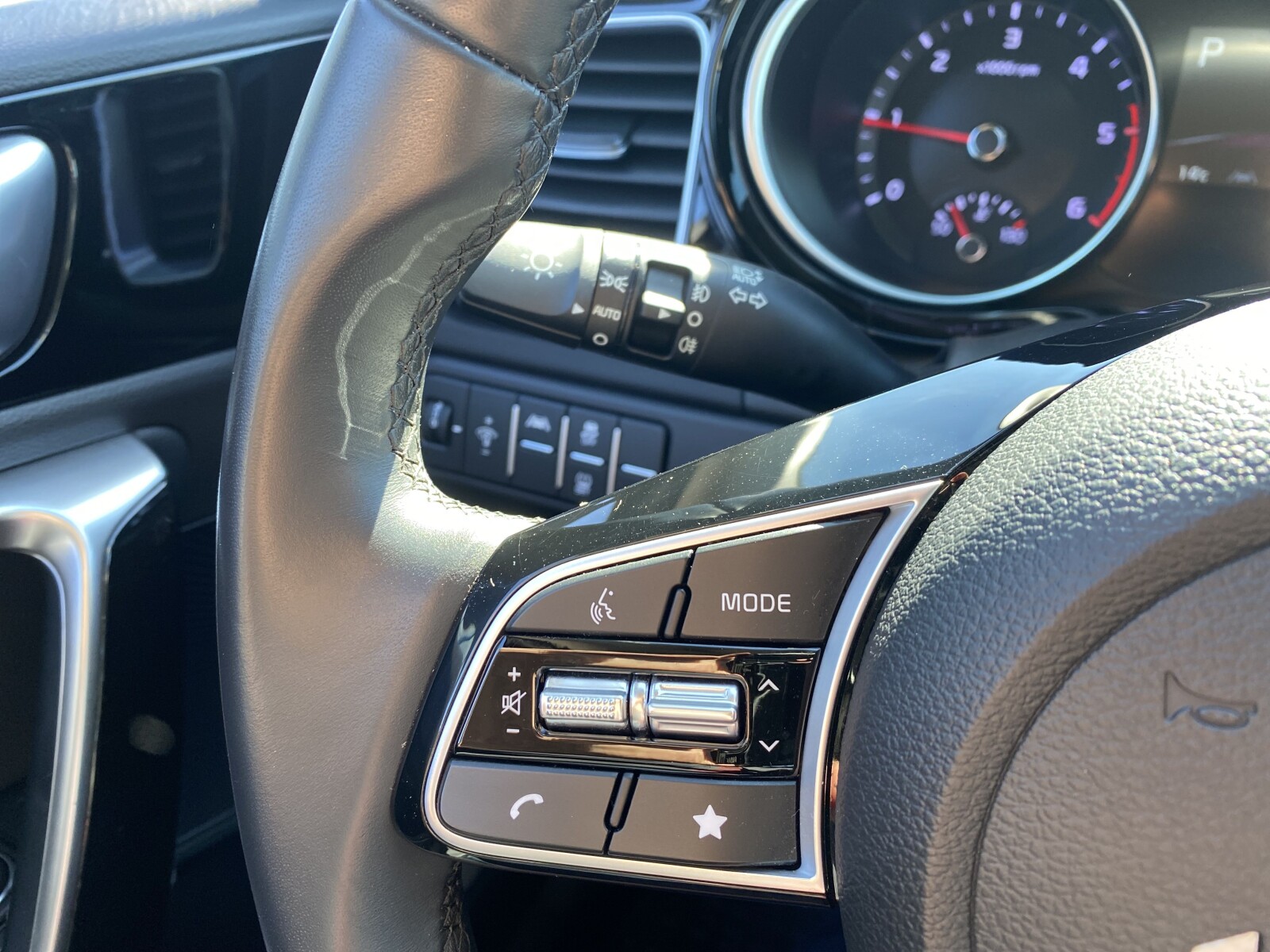 Kia XCeed - zdjęcie 18