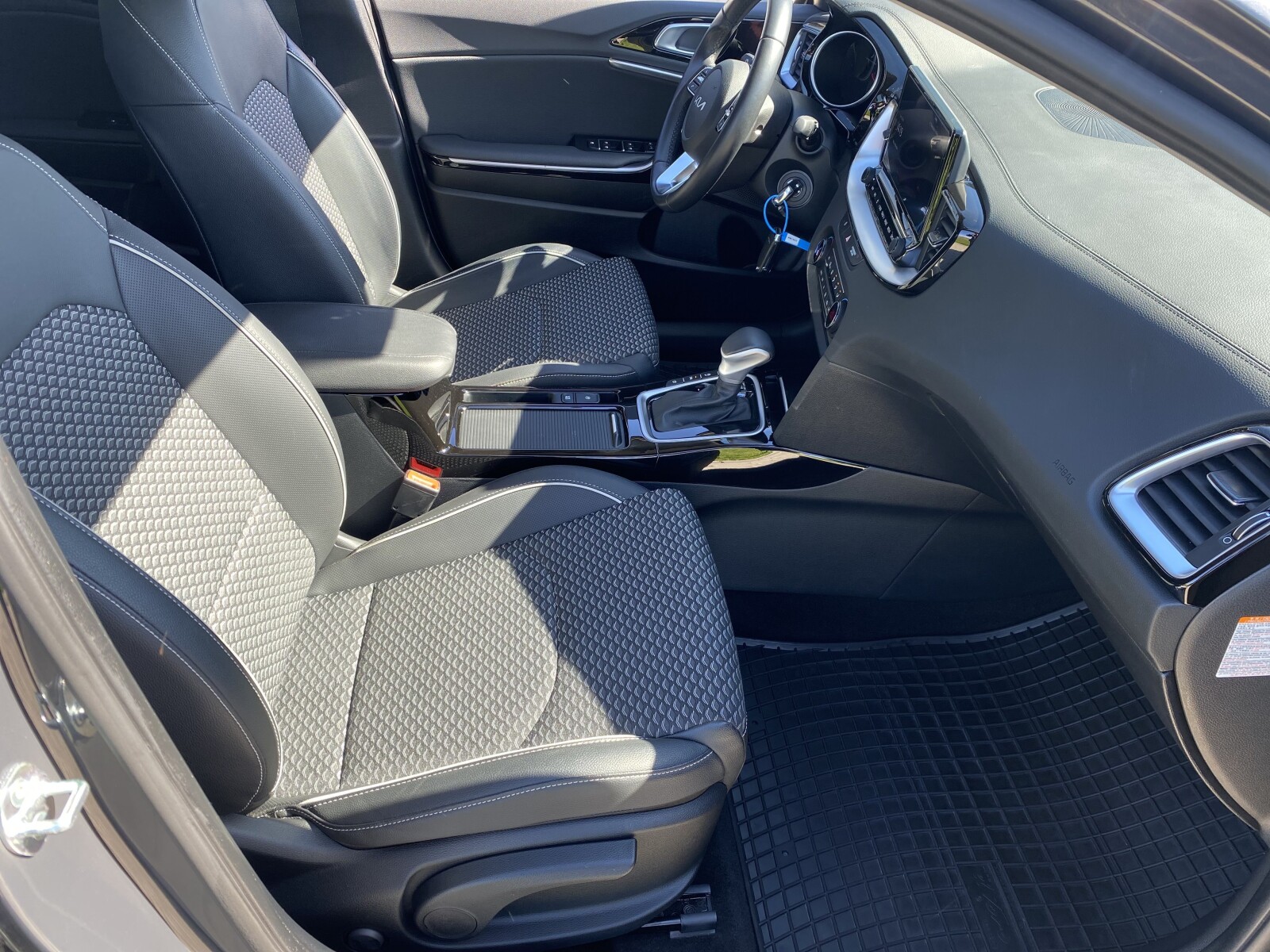 Kia XCeed - zdjęcie 14