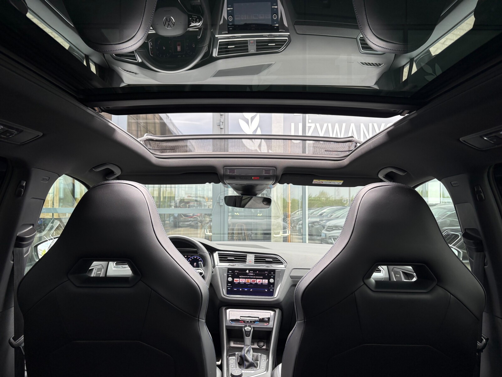 Volkswagen Tiguan - zdjęcie 18